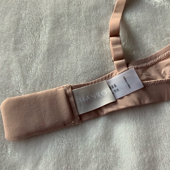 HANRO Smooth Illusion Soft Cup Bra - Picture 10 of 13